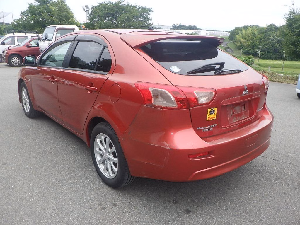 MITSUBISHI LANCER