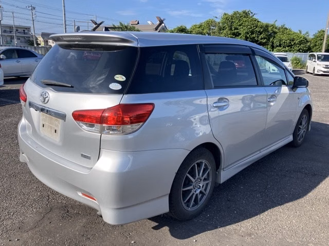 TOYOTA WISH