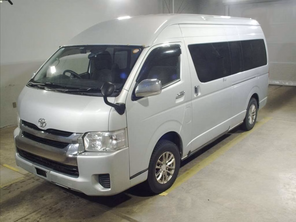 TOYOTA HIACE