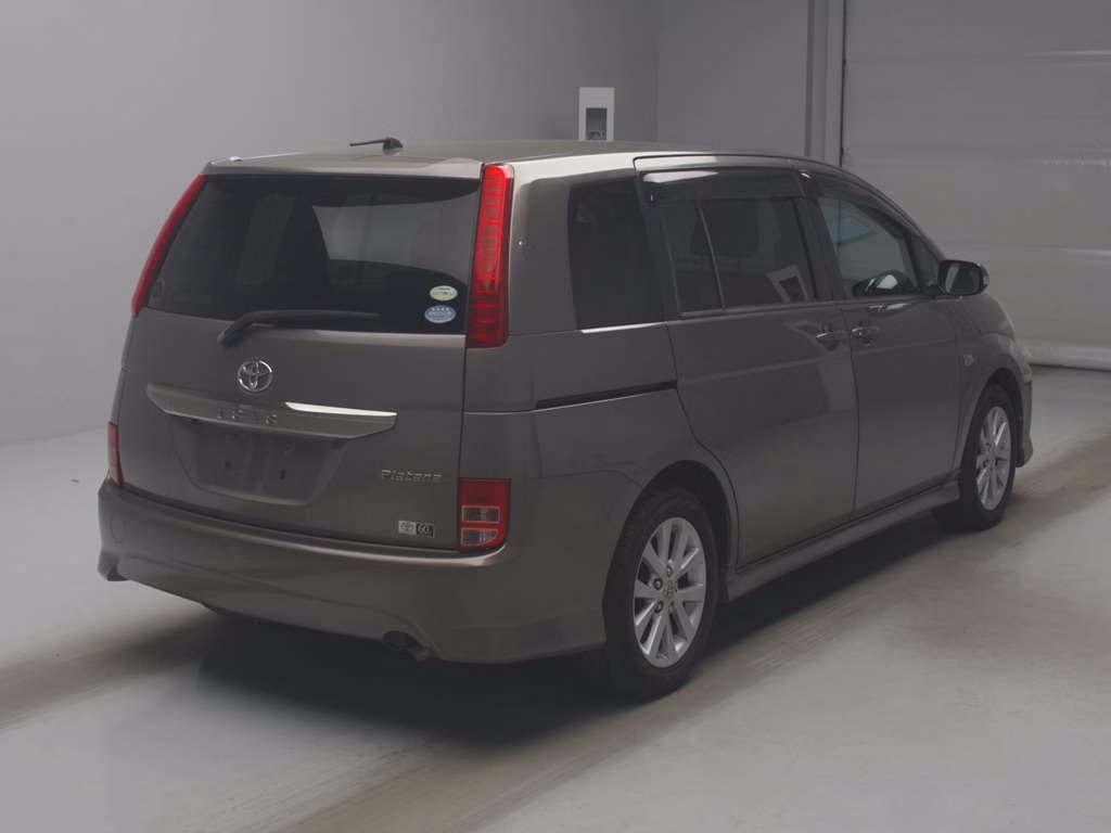 TOYOTA ISIS