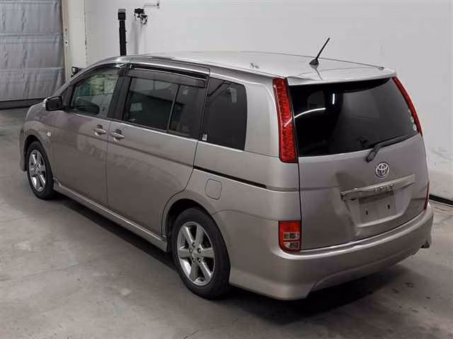 TOYOTA ISIS