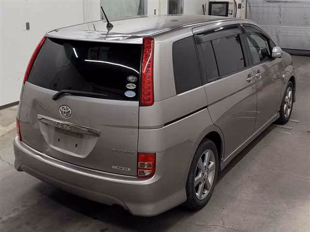 TOYOTA ISIS