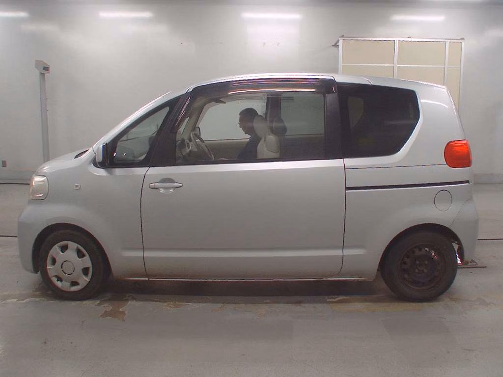 TOYOTA PORTE