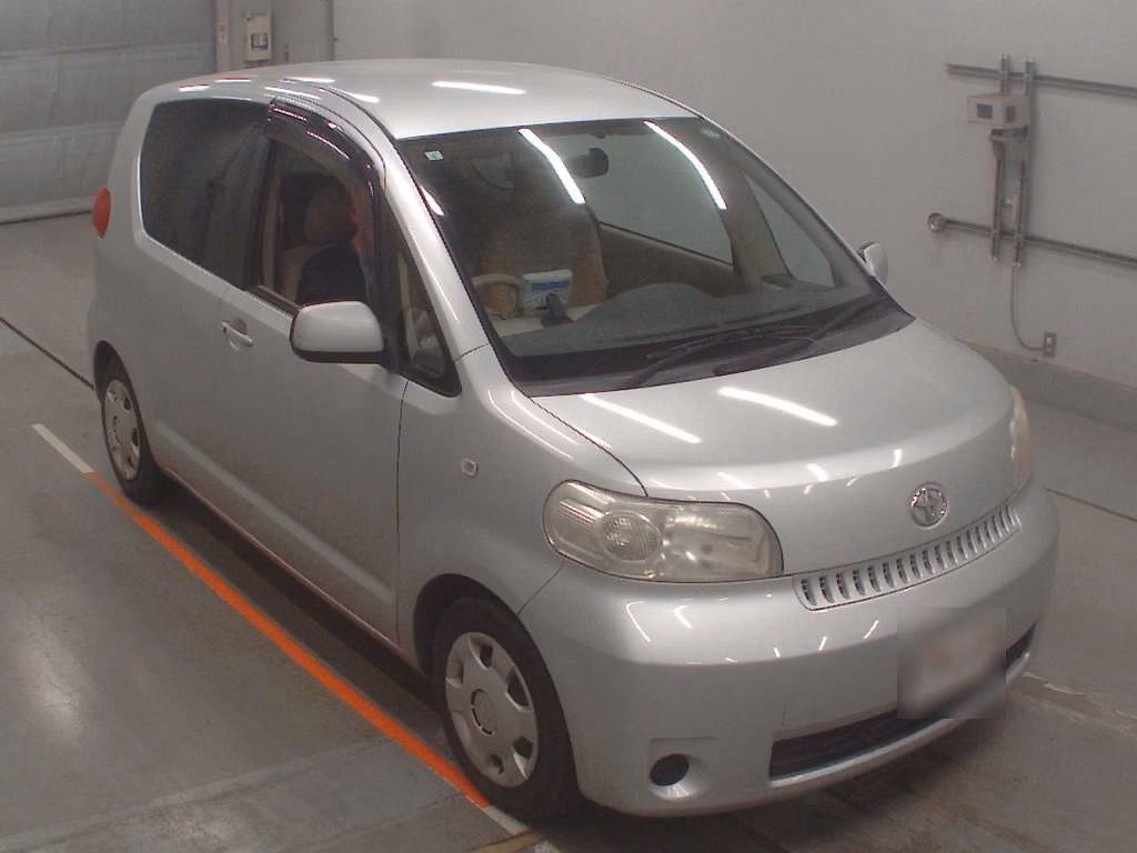 TOYOTA PORTE