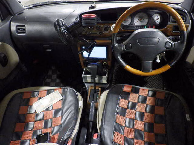 DAIHATSU MIRA GINO