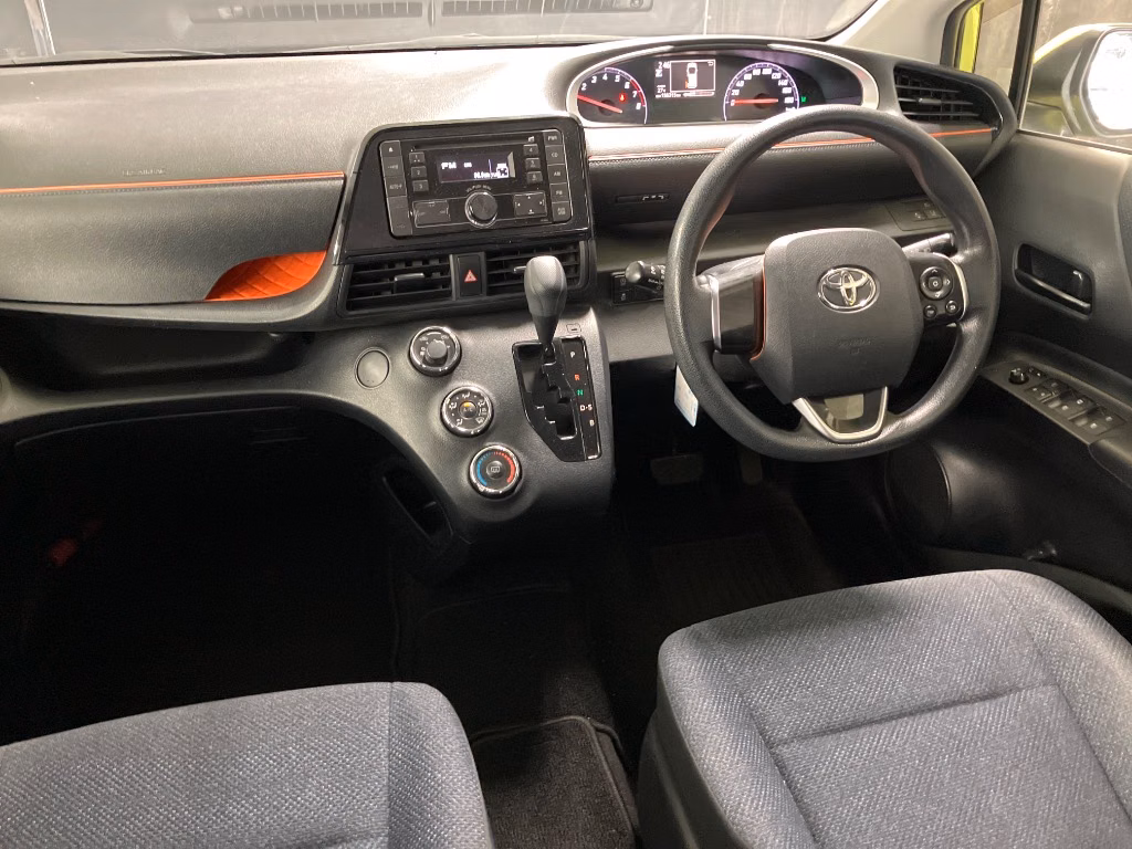 TOYOTA SIENTA