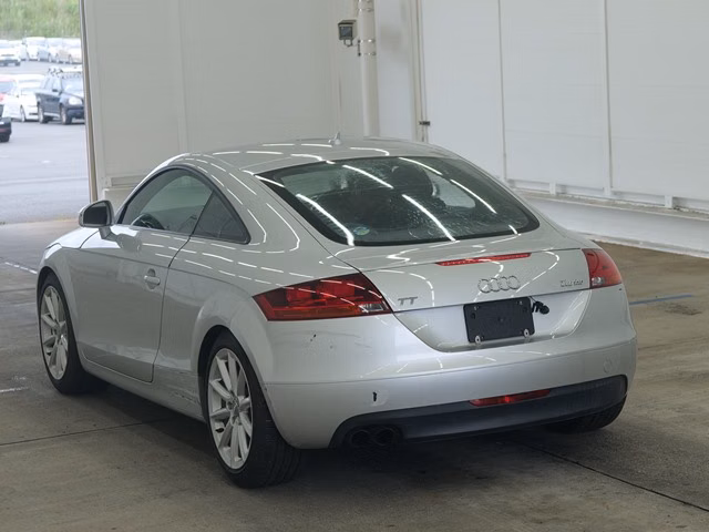 AUDI TT