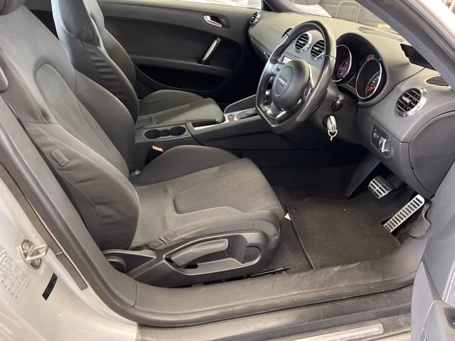 AUDI TT