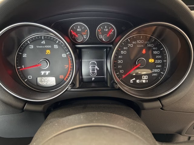 AUDI TT