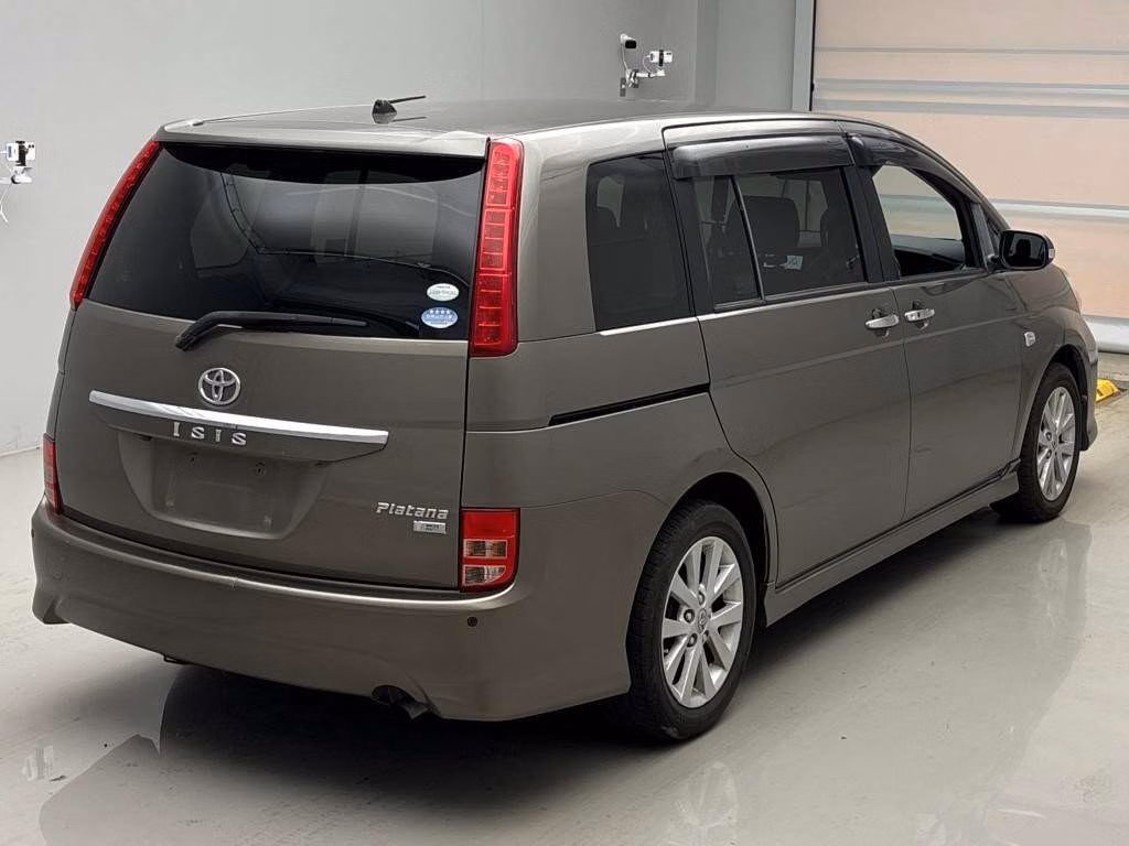 TOYOTA ISIS