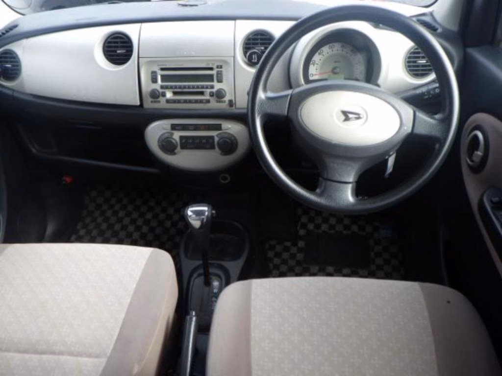 DAIHATSU MIRA GINO
