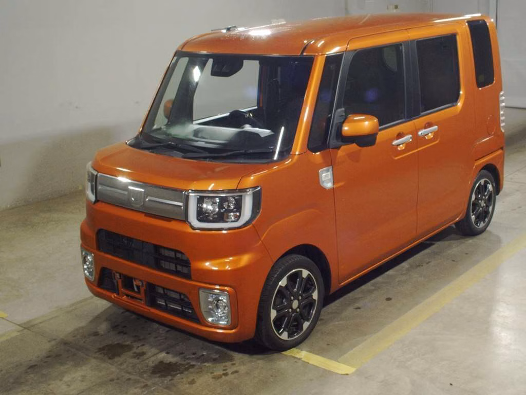 DAIHATSU WAKE