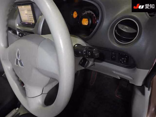 MITSUBISHI I