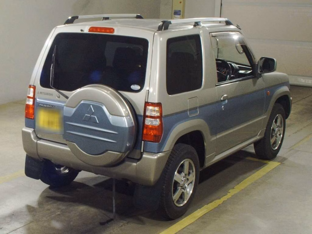 MITSUBISHI PAJERO MINI