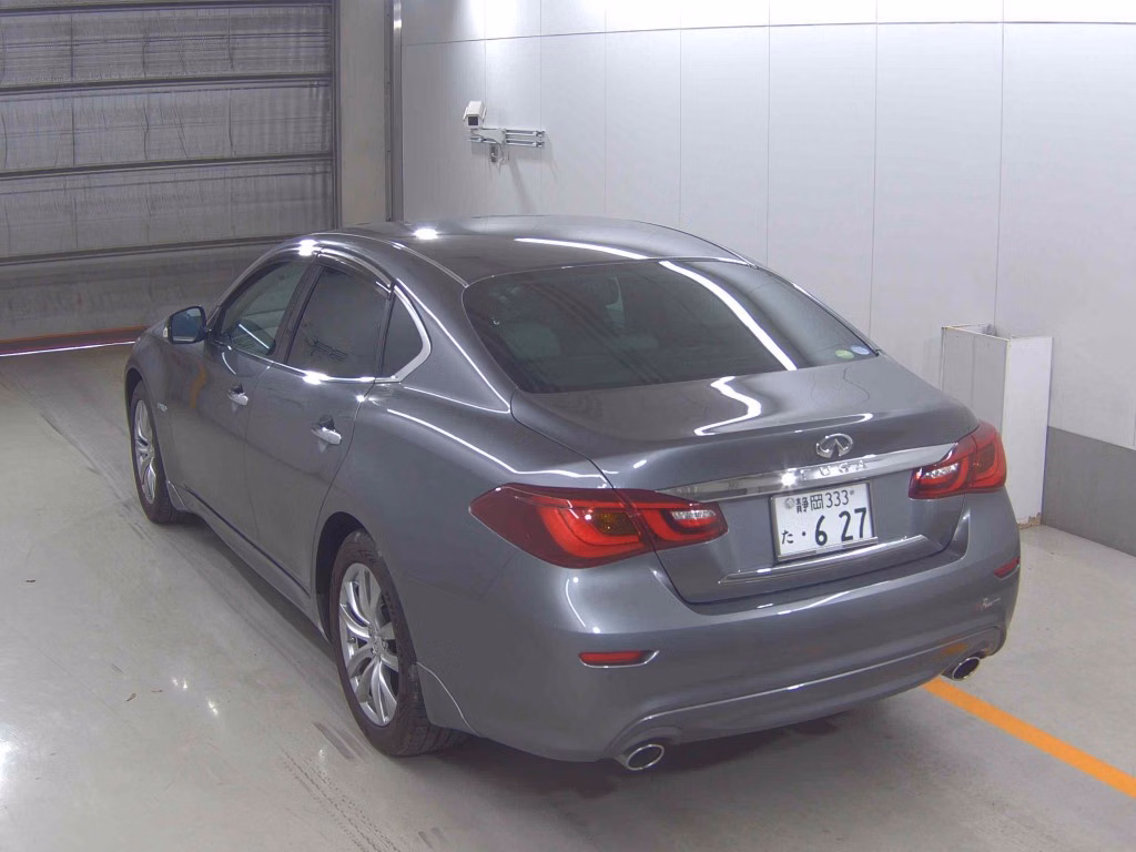 NISSAN FUGA