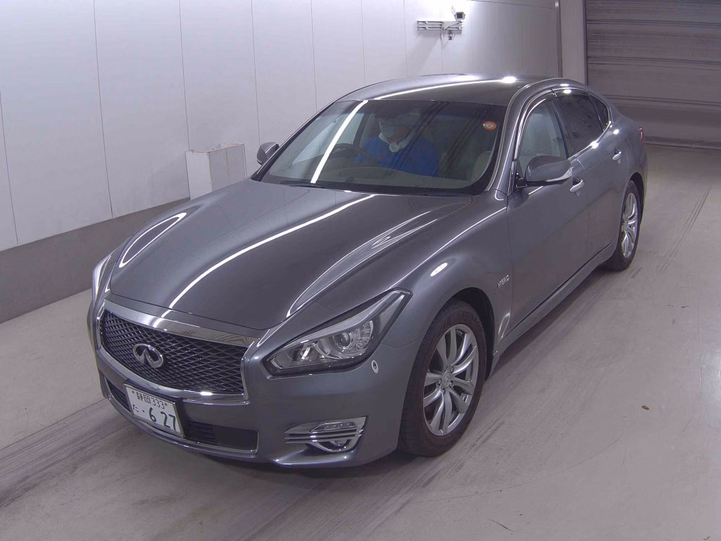 NISSAN FUGA