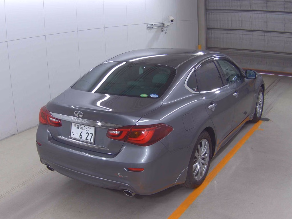 NISSAN FUGA