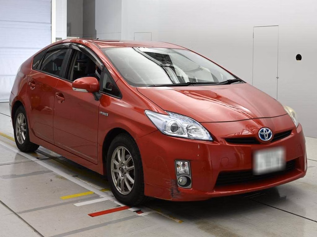 TOYOTA PRIUS