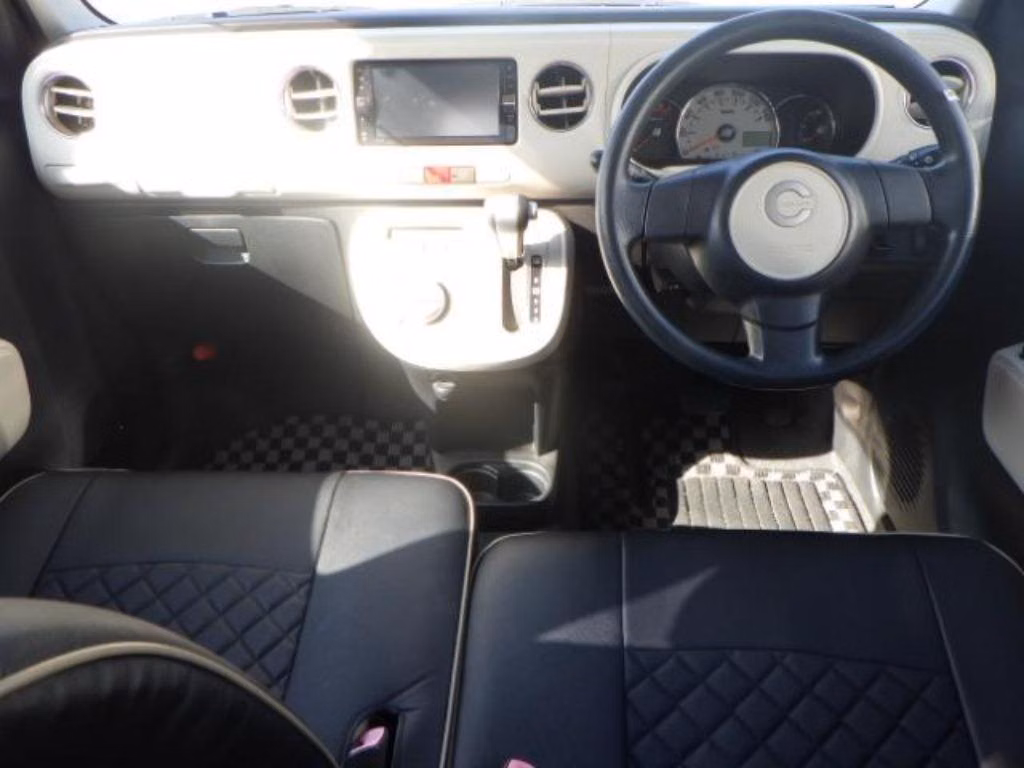 DAIHATSU MIRA COCOA