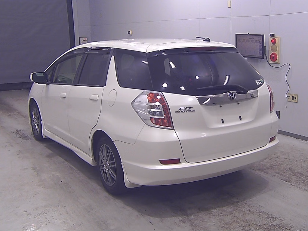 HONDA FIT SHUTTLE