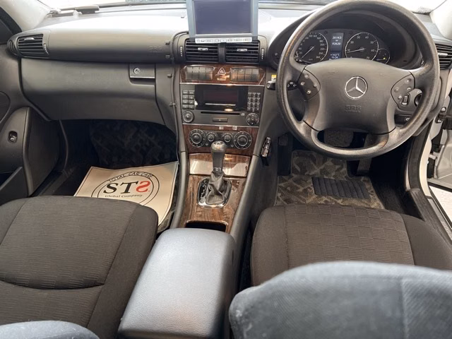 MERCEDES-BENZ C-CLASS