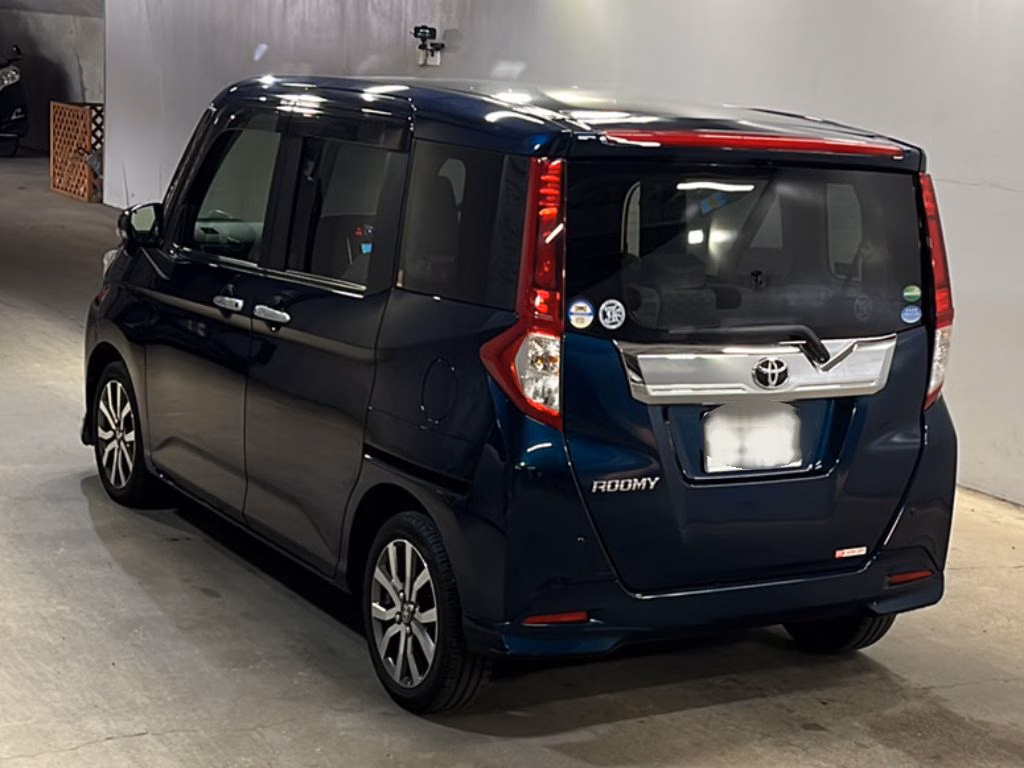 TOYOTA ROOMY