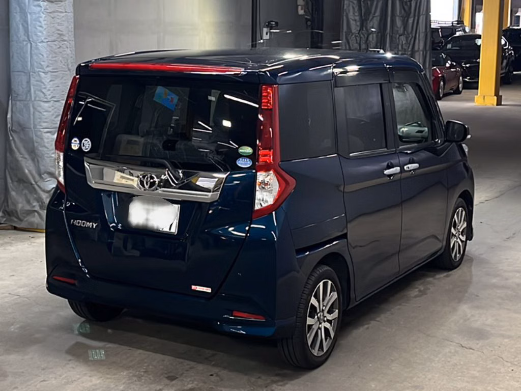TOYOTA ROOMY