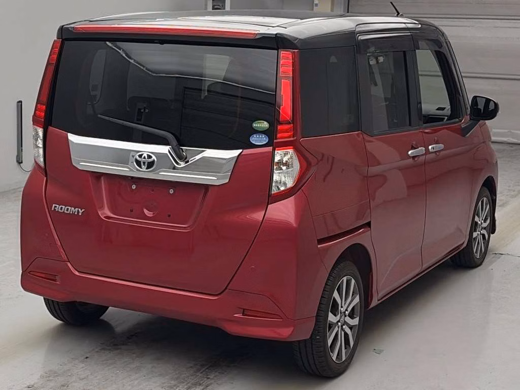 TOYOTA ROOMY