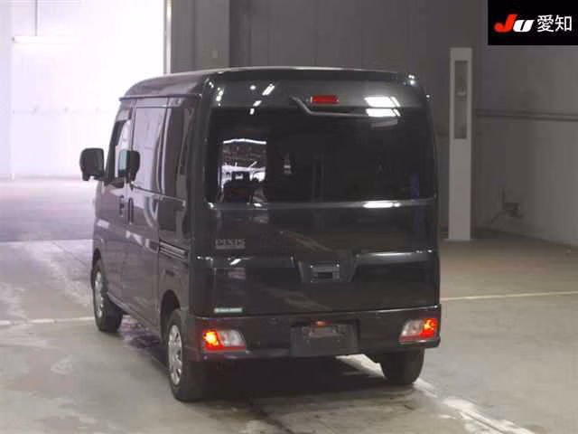 TOYOTA PIXIS VAN