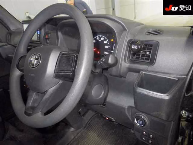 TOYOTA PIXIS VAN