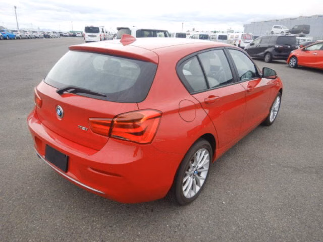 BMW 1-SERIES