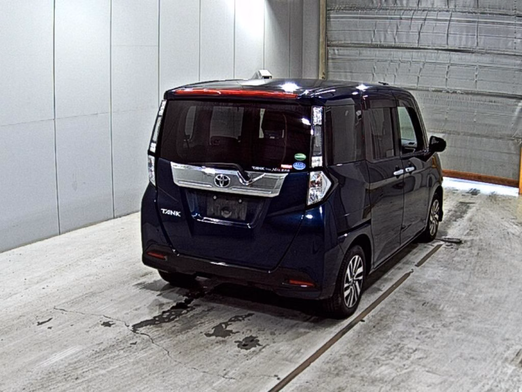 TOYOTA TANK