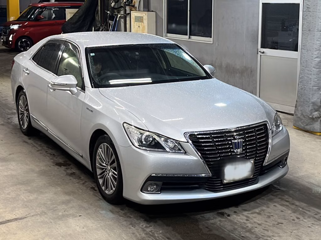 TOYOTA CROWN