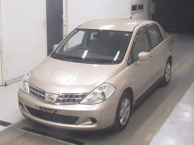 NISSAN TIIDA LATIO
