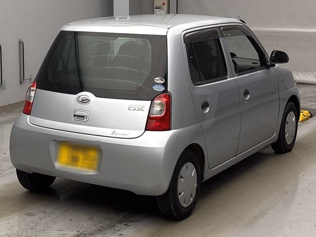 DAIHATSU ESSE