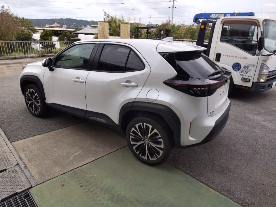 TOYOTA YARIS CROSS