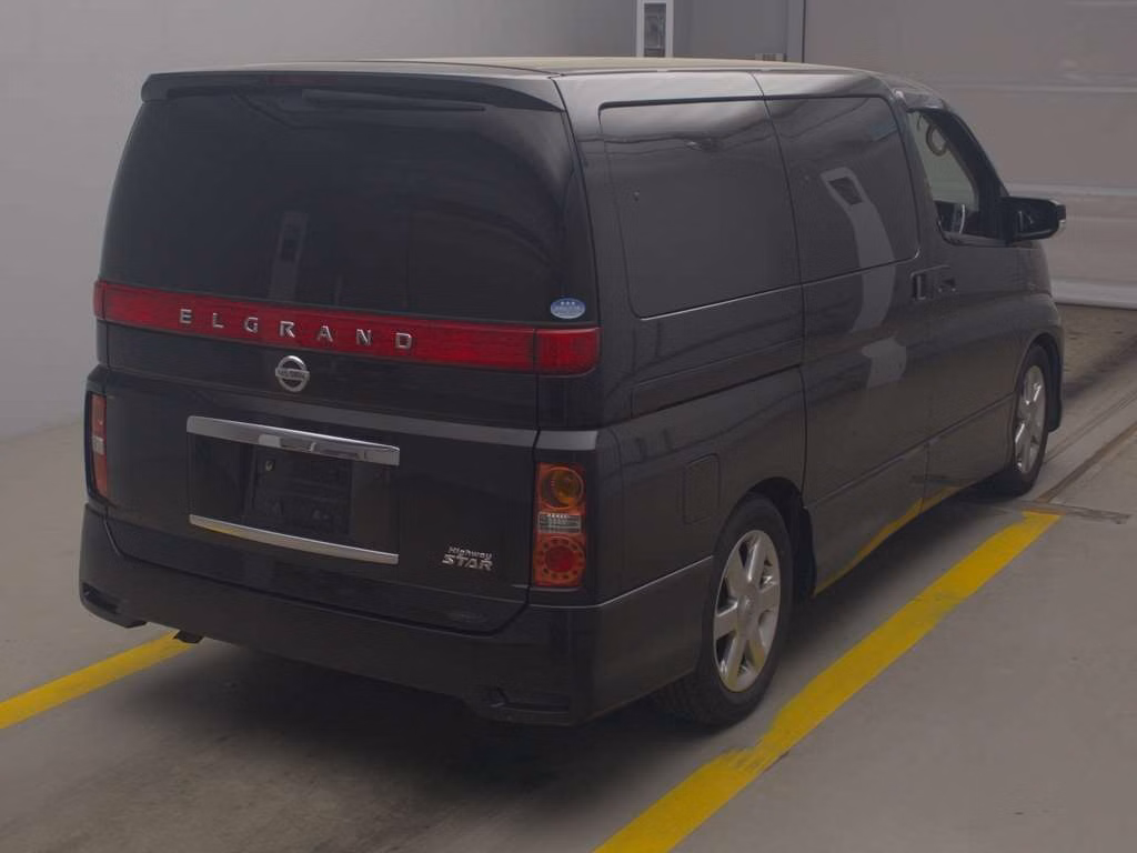 NISSAN ELGRAND