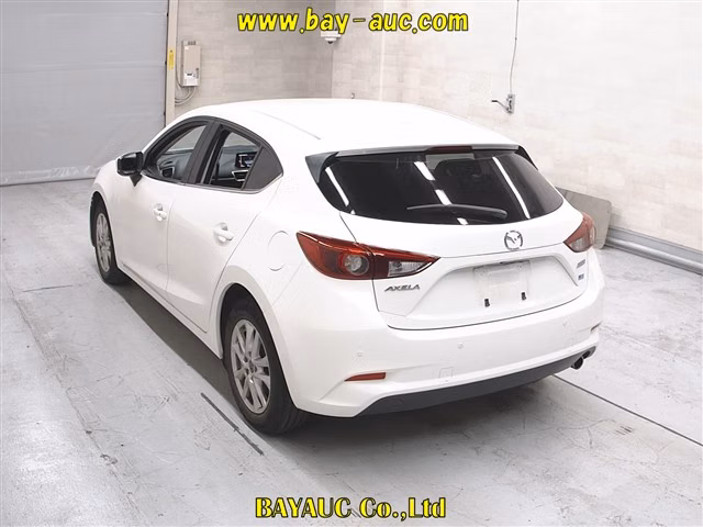 MAZDA AXELA