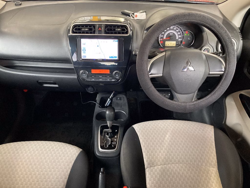 MITSUBISHI MIRAGE