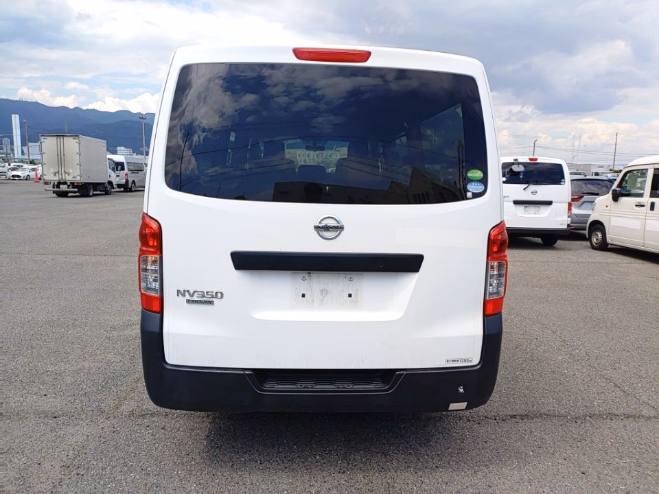 NISSAN NV350 CARAVAN