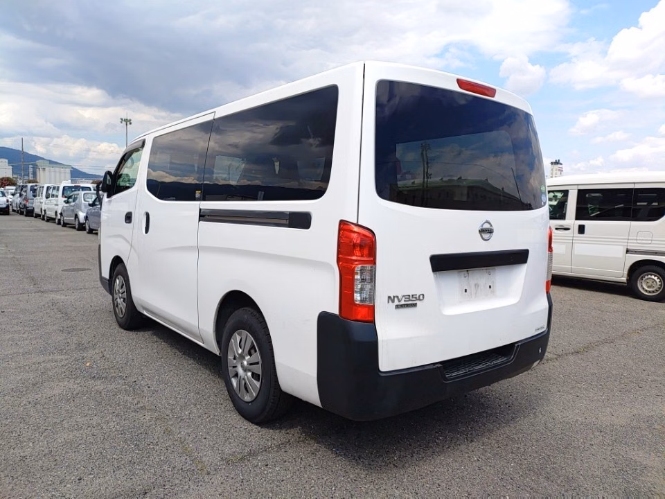NISSAN NV350 CARAVAN