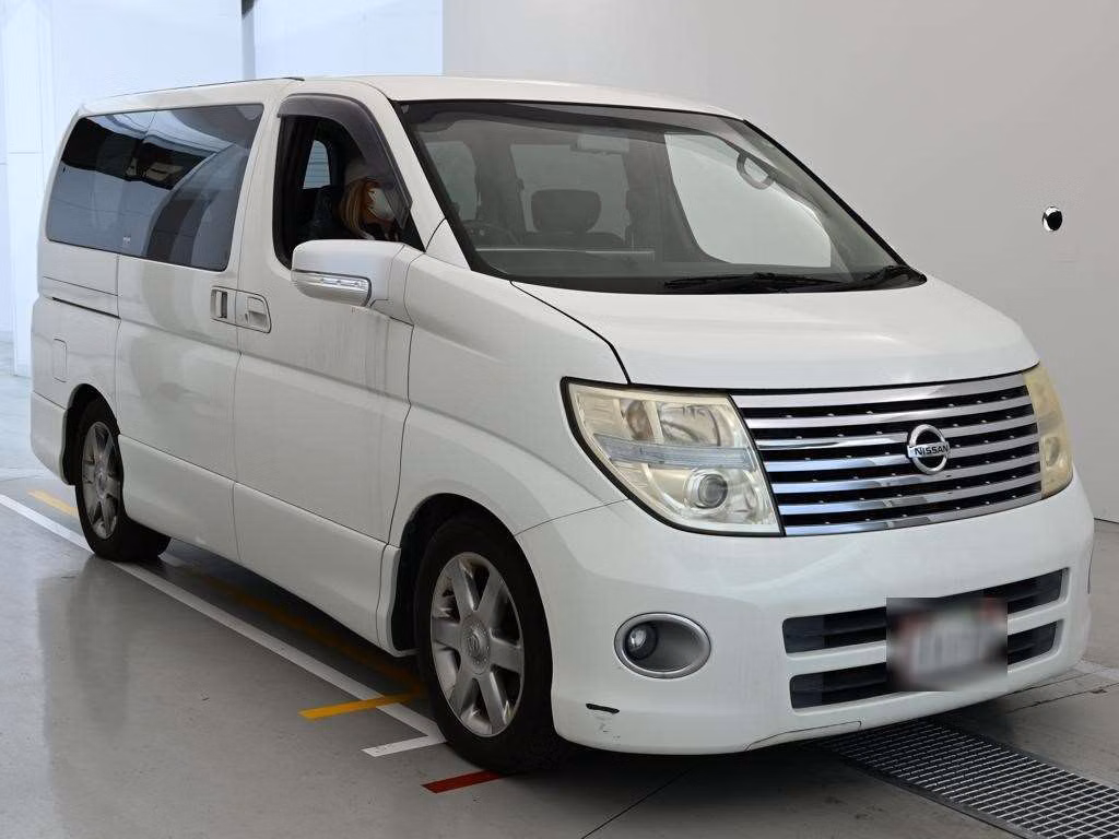 NISSAN ELGRAND