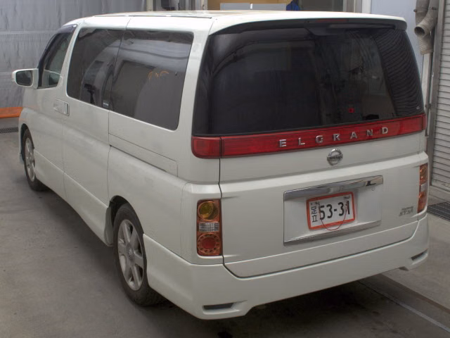 NISSAN ELGRAND