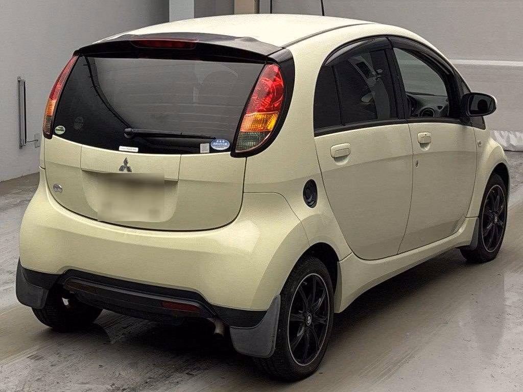 MITSUBISHI I