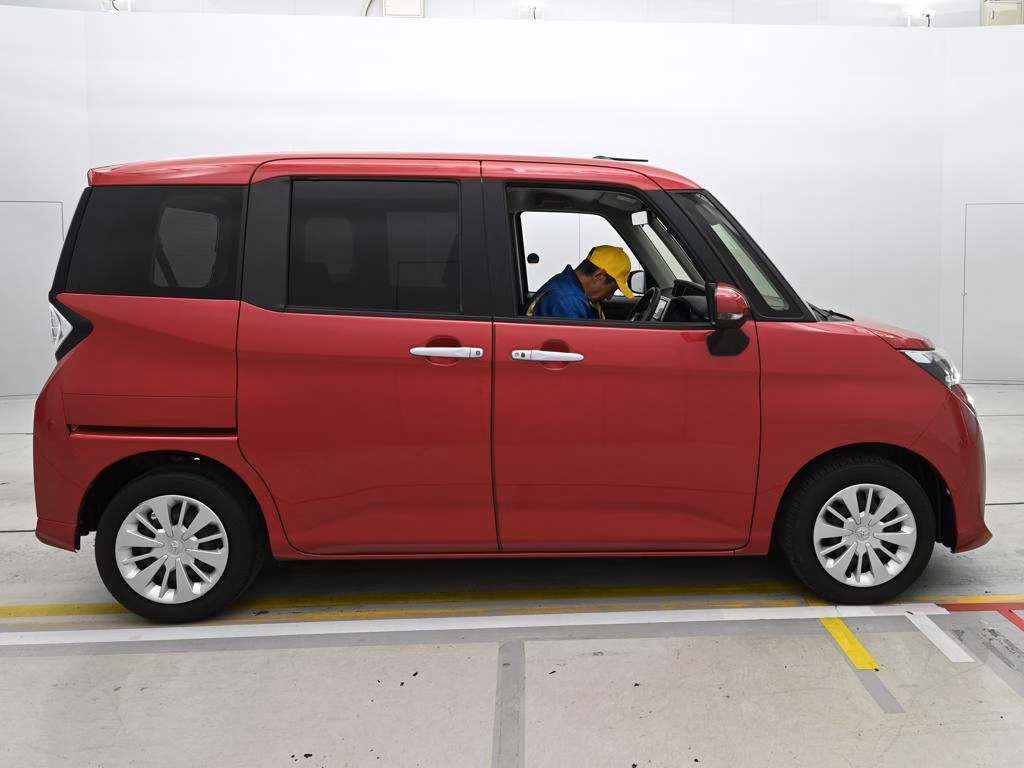 TOYOTA TANK