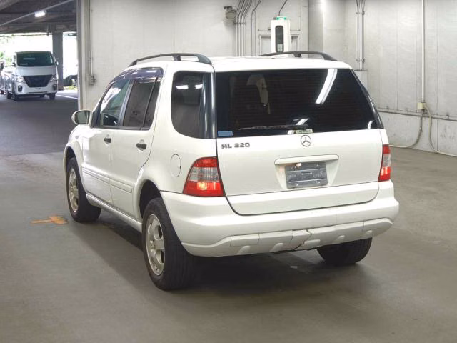 MERCEDES-BENZ M-CLASS