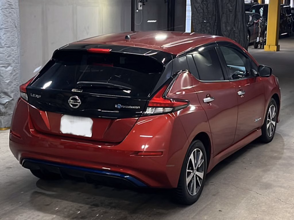 NISSAN LEAF