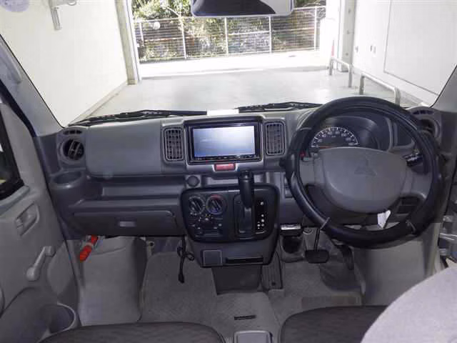 MITSUBISHI MINICAB