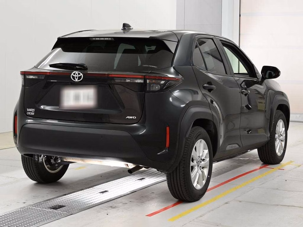 TOYOTA YARIS CROSS