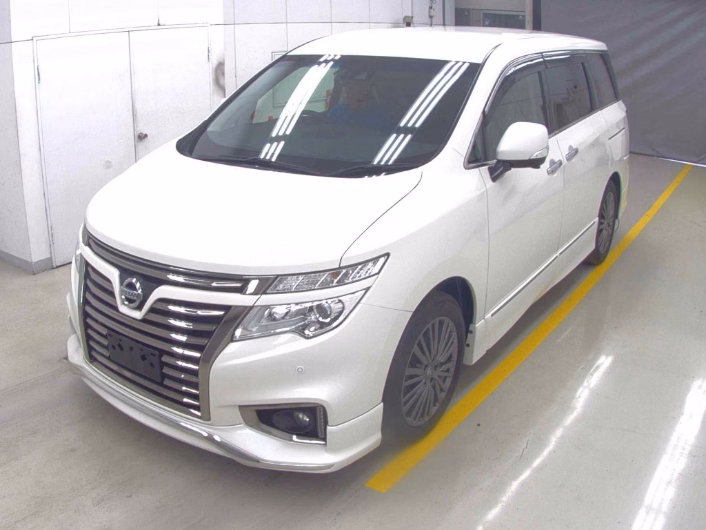 NISSAN ELGRAND